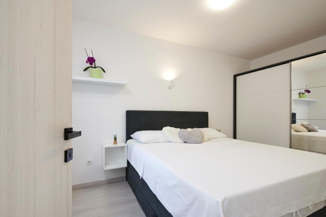 Apartment Josip Ciovo Трогир Экстерьер фото